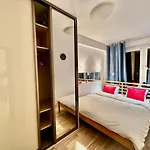 Decor 3 Metro Fast Wifi 1gbs 80'tv Hbo Appletv Appartamento *