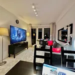 Decor 3 Metro Fast Wifi 1gbs 80'tv Hbo Appletv Varsavia