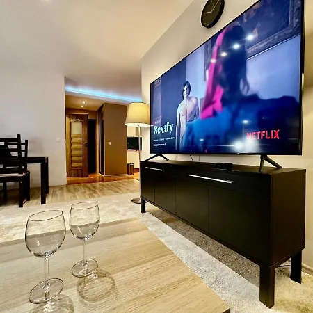 Apartamento Decor 3 Metro Fast Wifi 1gbs 80'tv Hbo Appletv