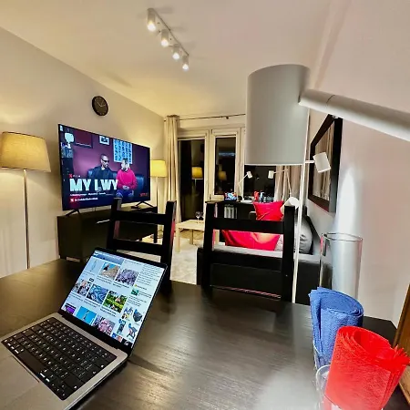 Decor 3 Metro Fast Wifi 1gbs 80'tv Hbo Appletv * Varsovia